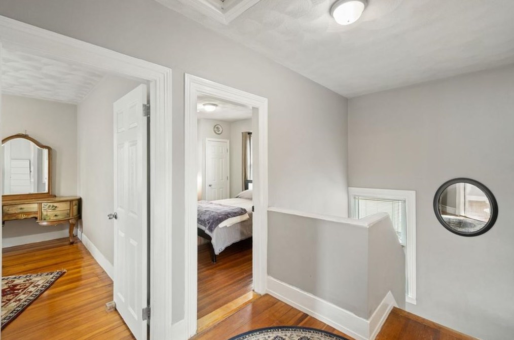 88 Chestnut Ave, Cranston RI  02910-4627 exterior