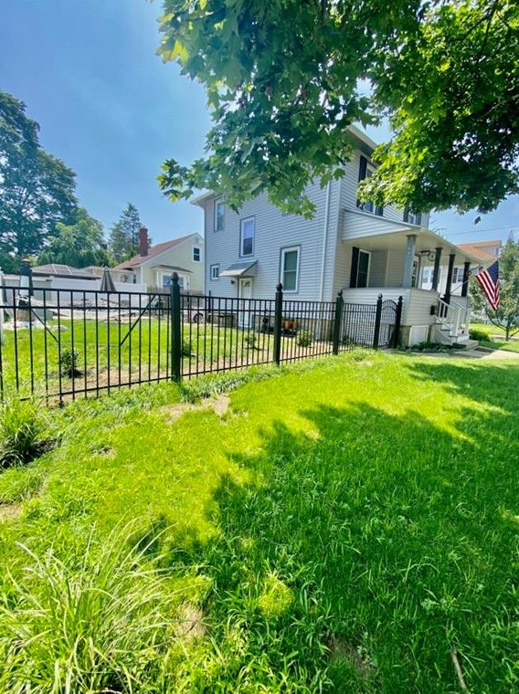 88 Chestnut Ave, Cranston RI  02910-4627 exterior