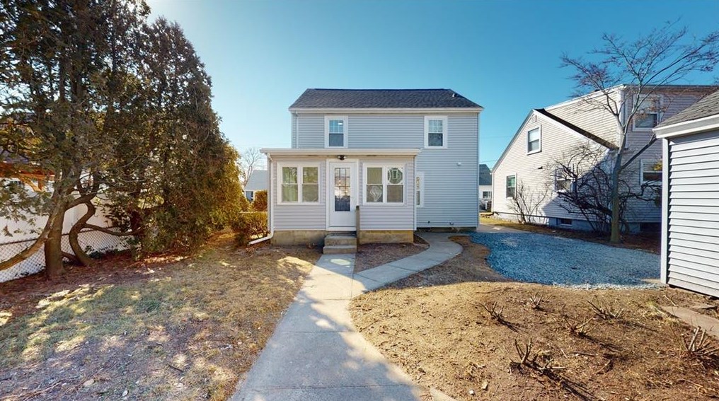 28 Crossway Rd, Cranston RI  02910-5223 exterior