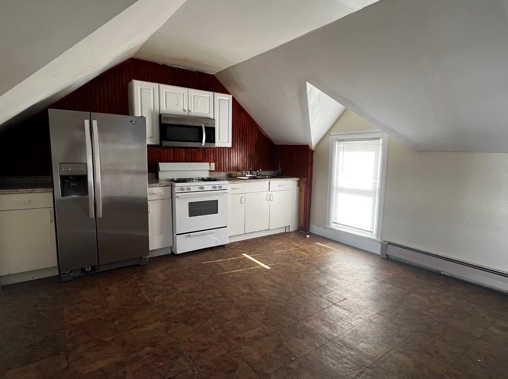 165 Whittier Ave #2, Providence, RI 02909