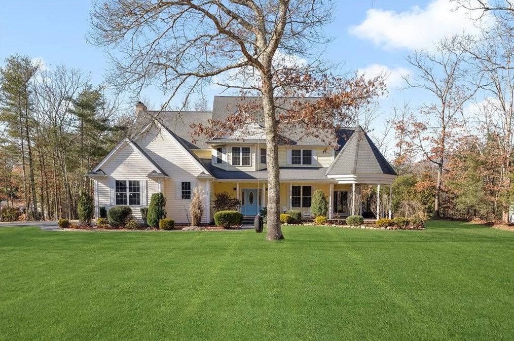 10 Shady Grove Rd, Richmond, RI 02832