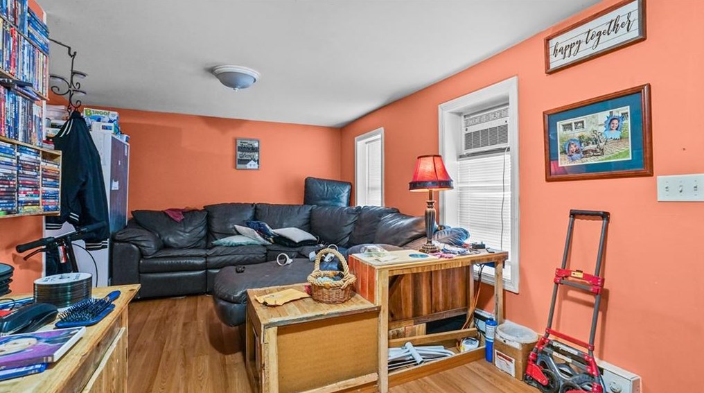 556 Washington St, Coventry, RI 02816