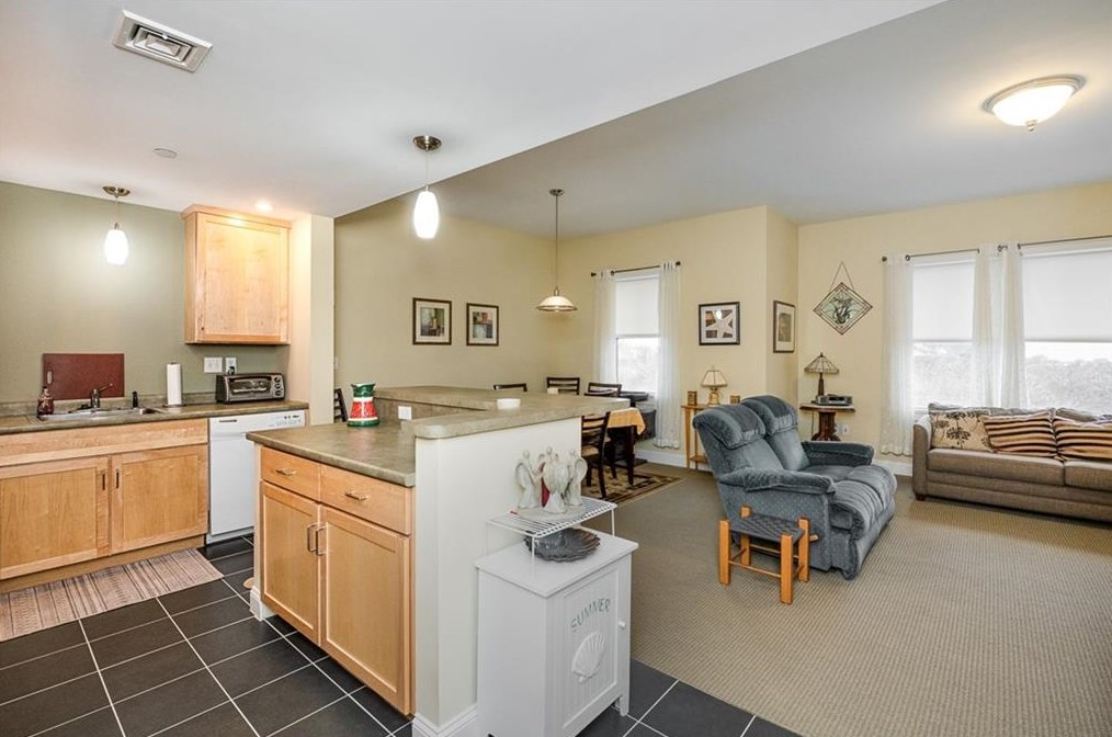 200 Clarke Rd #302, South Kingstown, RI 02882