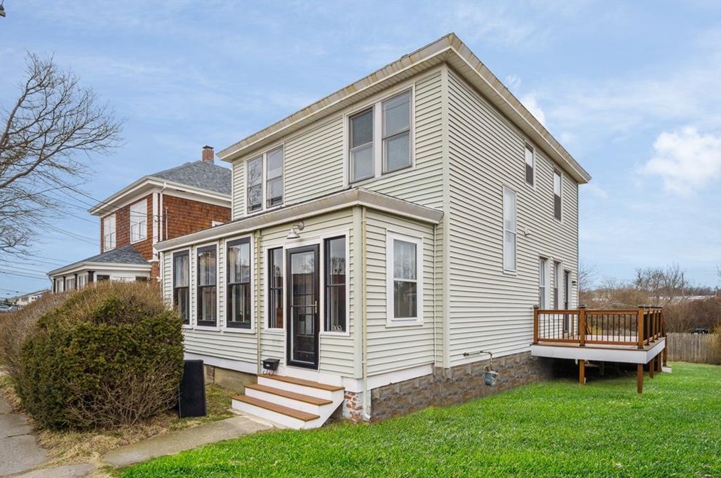 209 Third St, Middletown, RI 02840