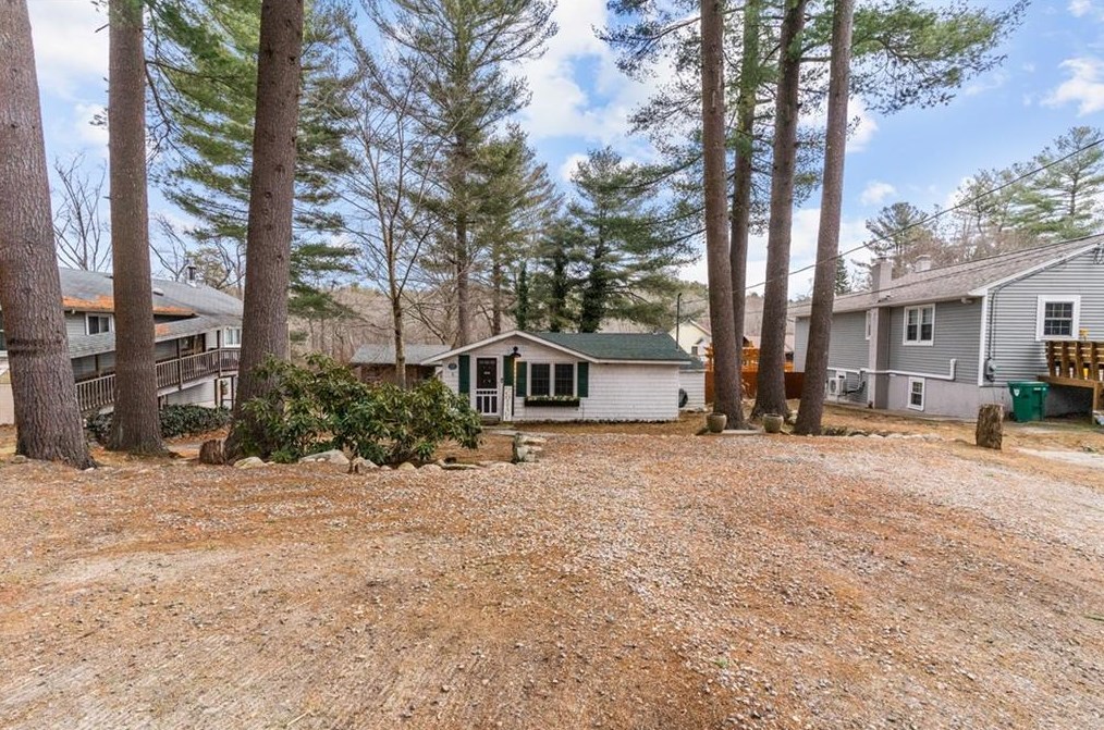 5 Briar Ave, Scituate, RI 02831-1307