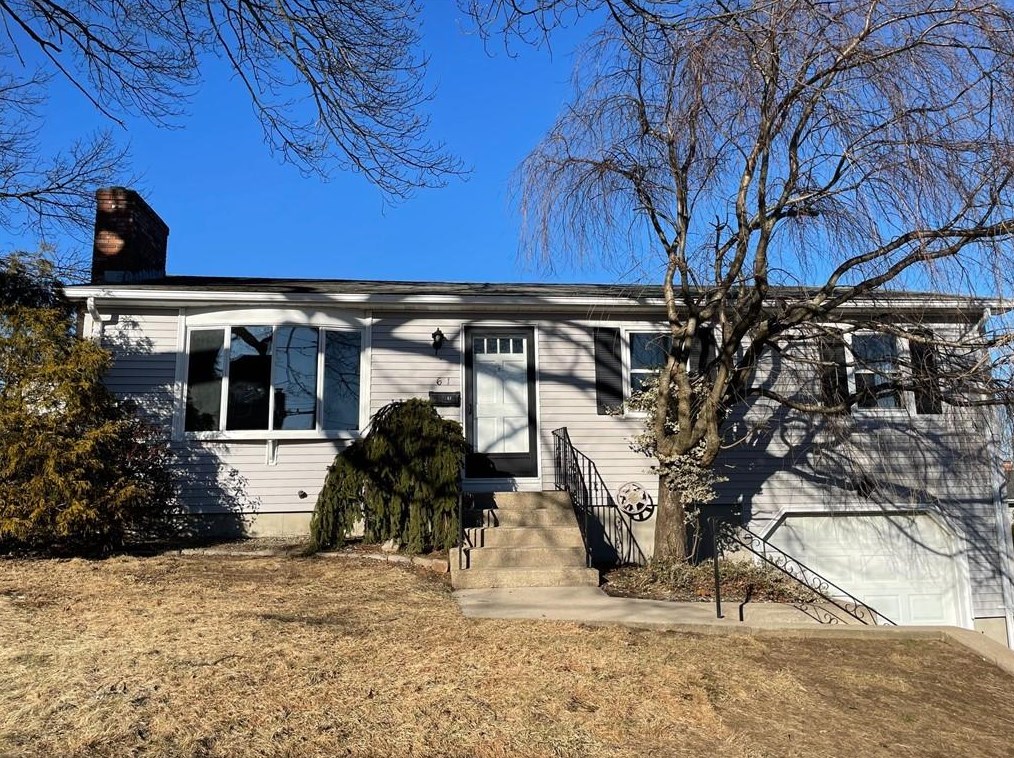 61 Hazelton St, Cranston, RI 02920