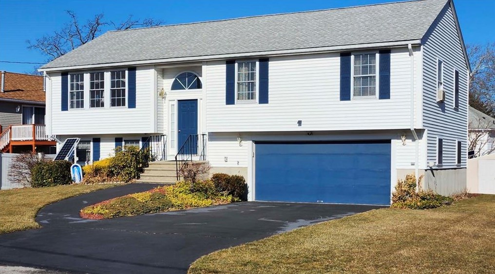 4 Morning Way, Cumberland, RI 02864