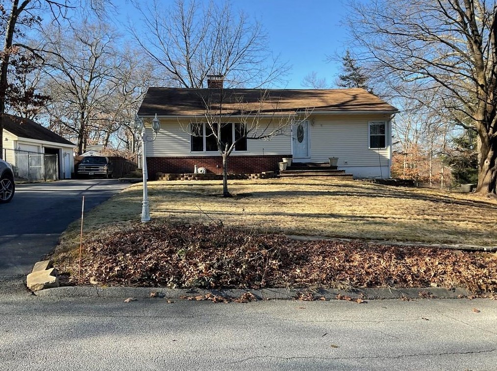 9 Spring Dr, Providence, RI 02919