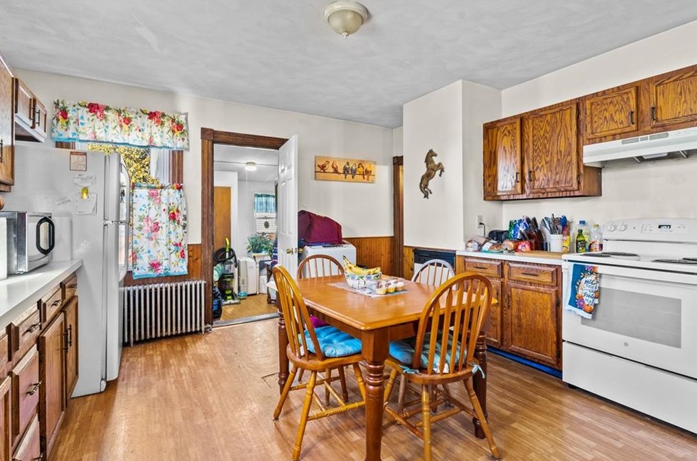 30 Mason St, West Warwick RI  02893-3049 exterior