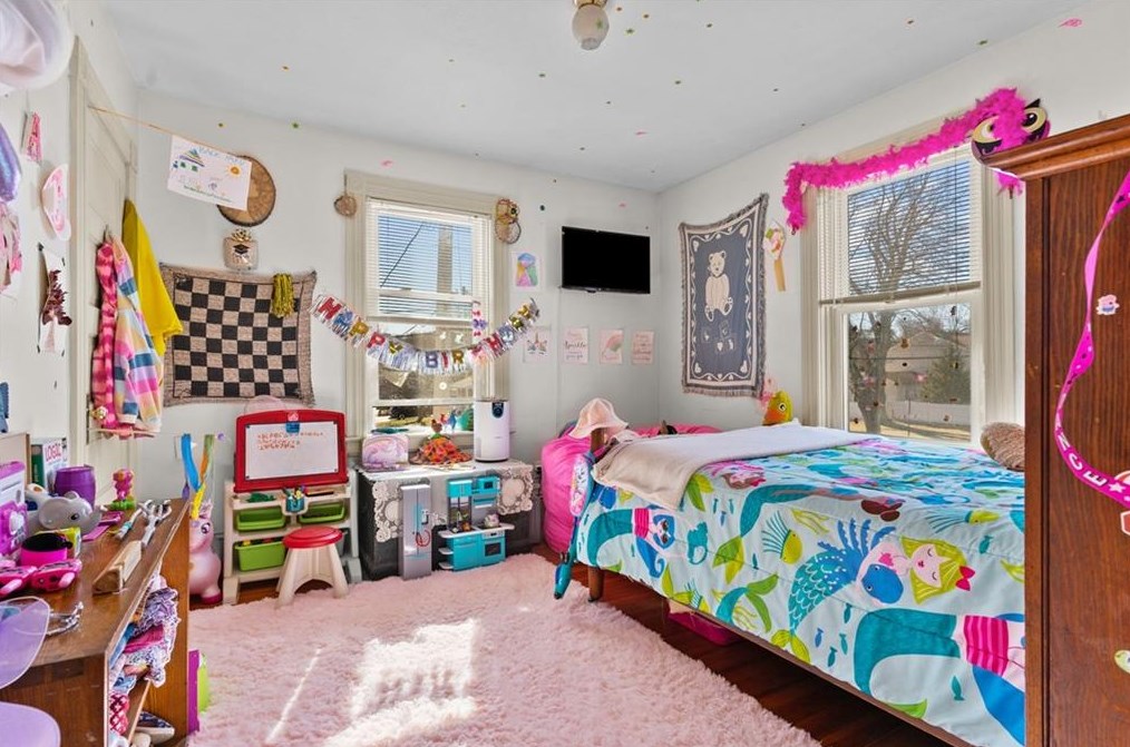 30 Mason St, West Warwick RI  02893-3049 exterior