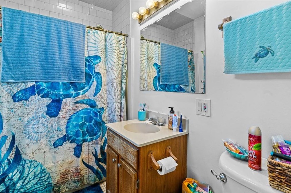 30 Mason St, West Warwick RI  02893-3049 exterior