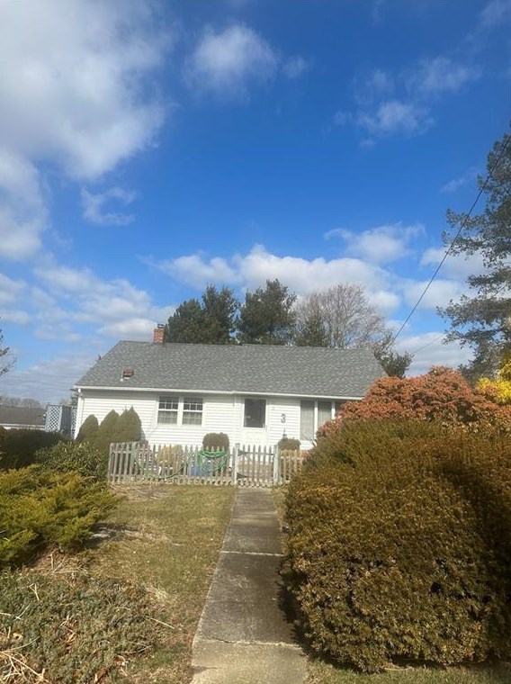 3 Meadow Lark Dr, Westerly, RI 02891
