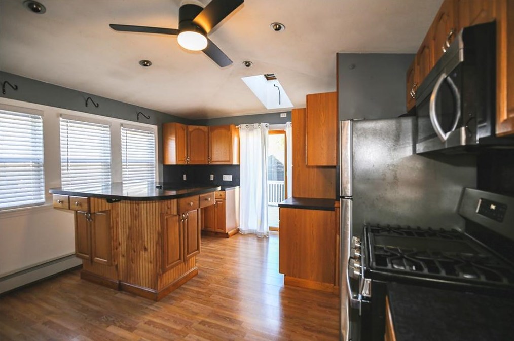 17 Oak Ave, East Providence RI  02915-4423 exterior