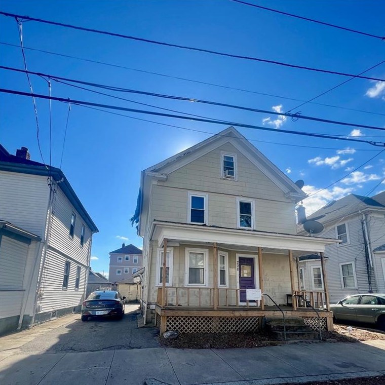 208 Roosevelt St, Providence, RI 02909
