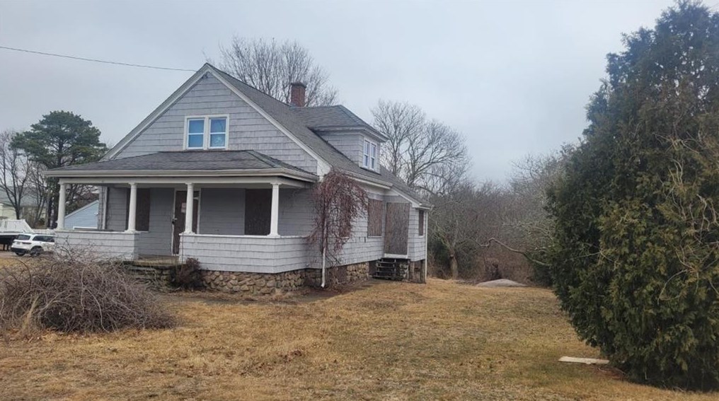 14 Harrison Ave, Westerly, RI 02891
