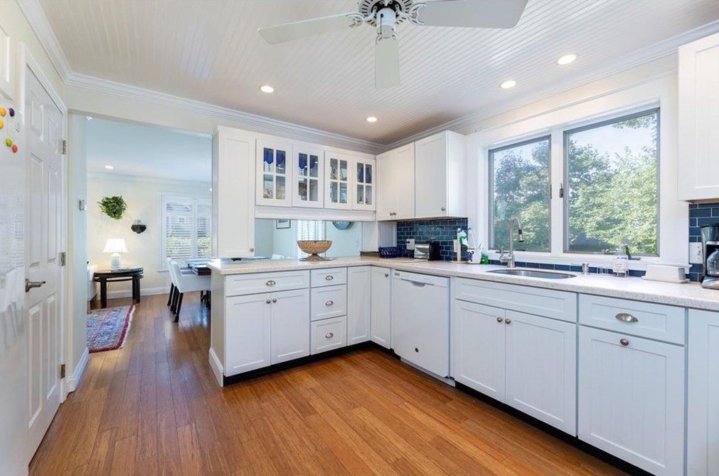 60 Cole St, Jamestown RI  02835-1326 exterior