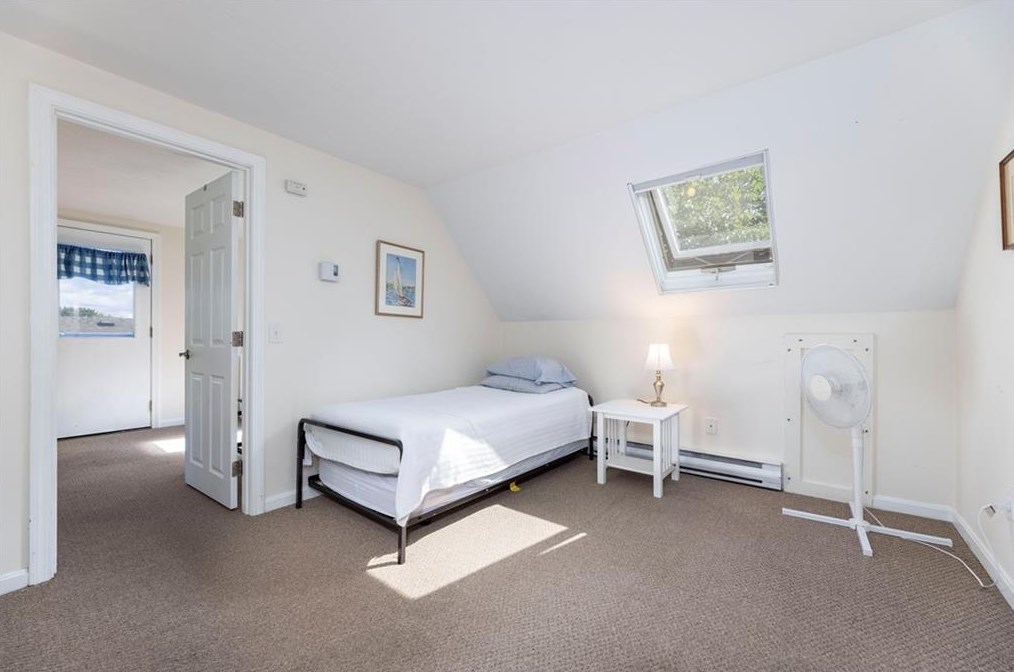 60 Cole St, Jamestown RI  02835-1326 exterior