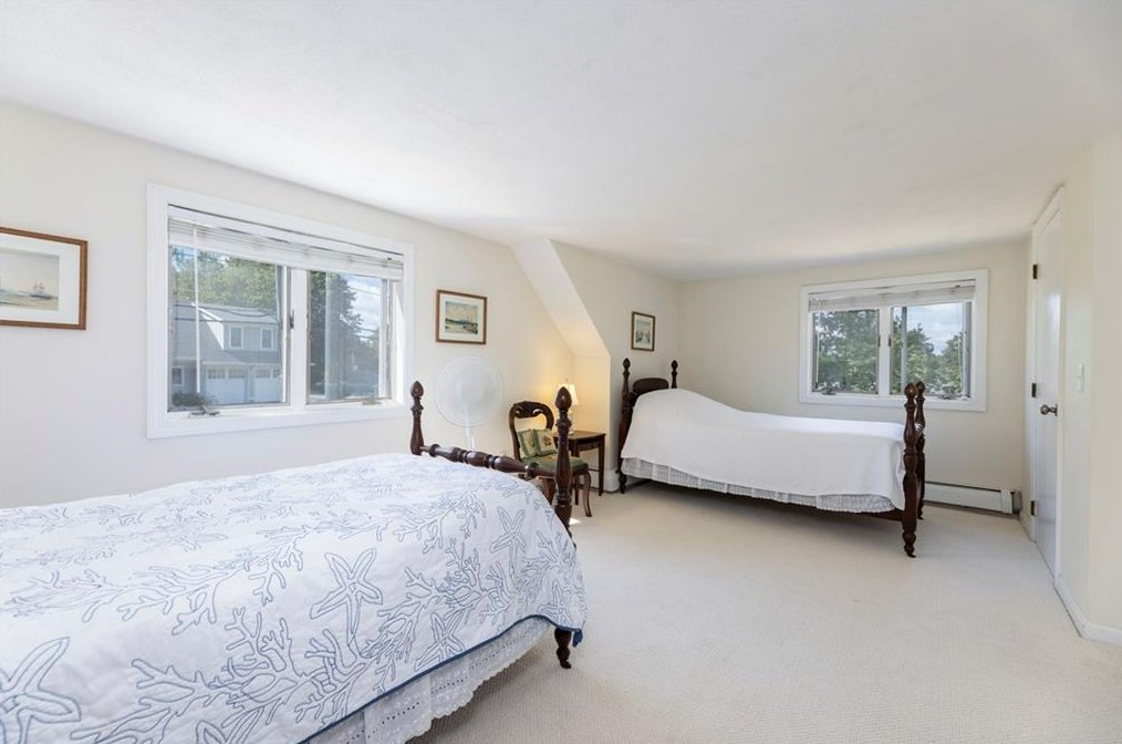 60 Cole St, Jamestown RI  02835-1326 exterior