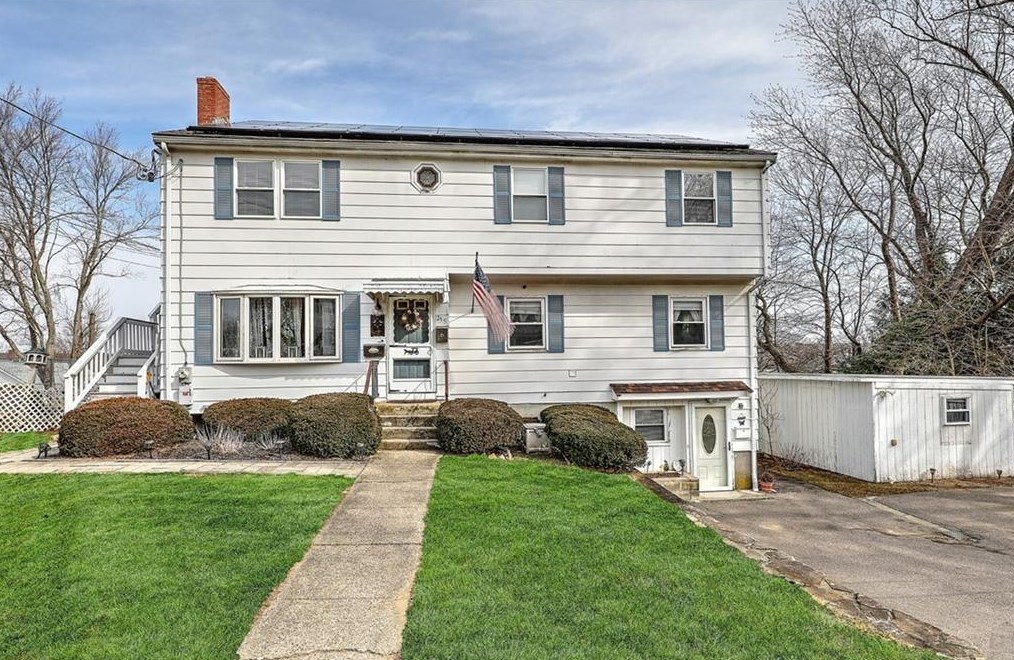 255 Central St, Lincoln, RI 02838