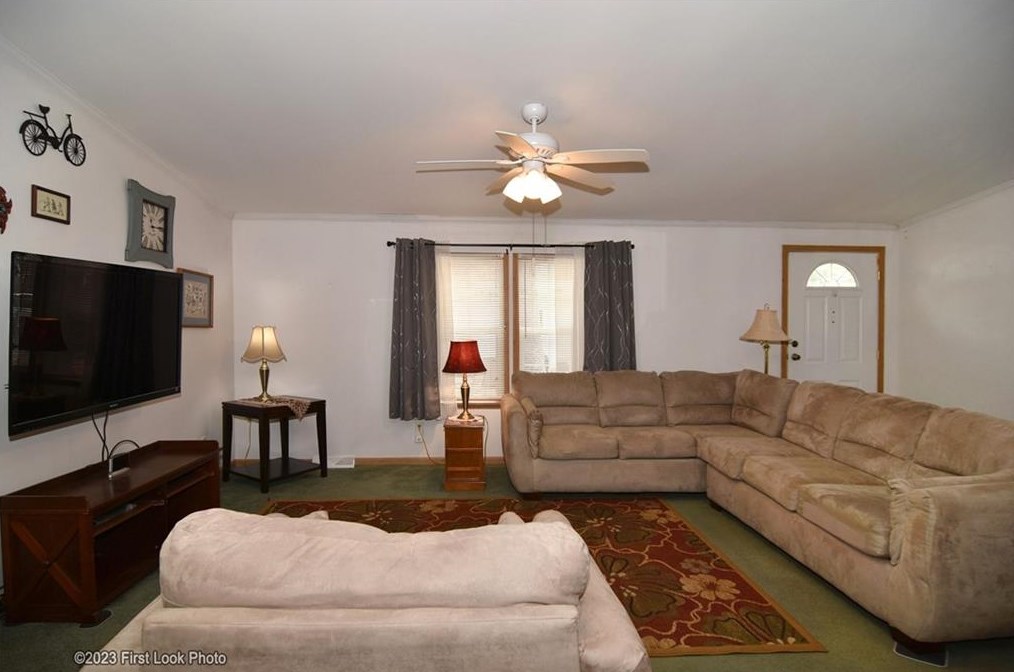 11 Giovanni Rose Ct, Coventry, RI 02816