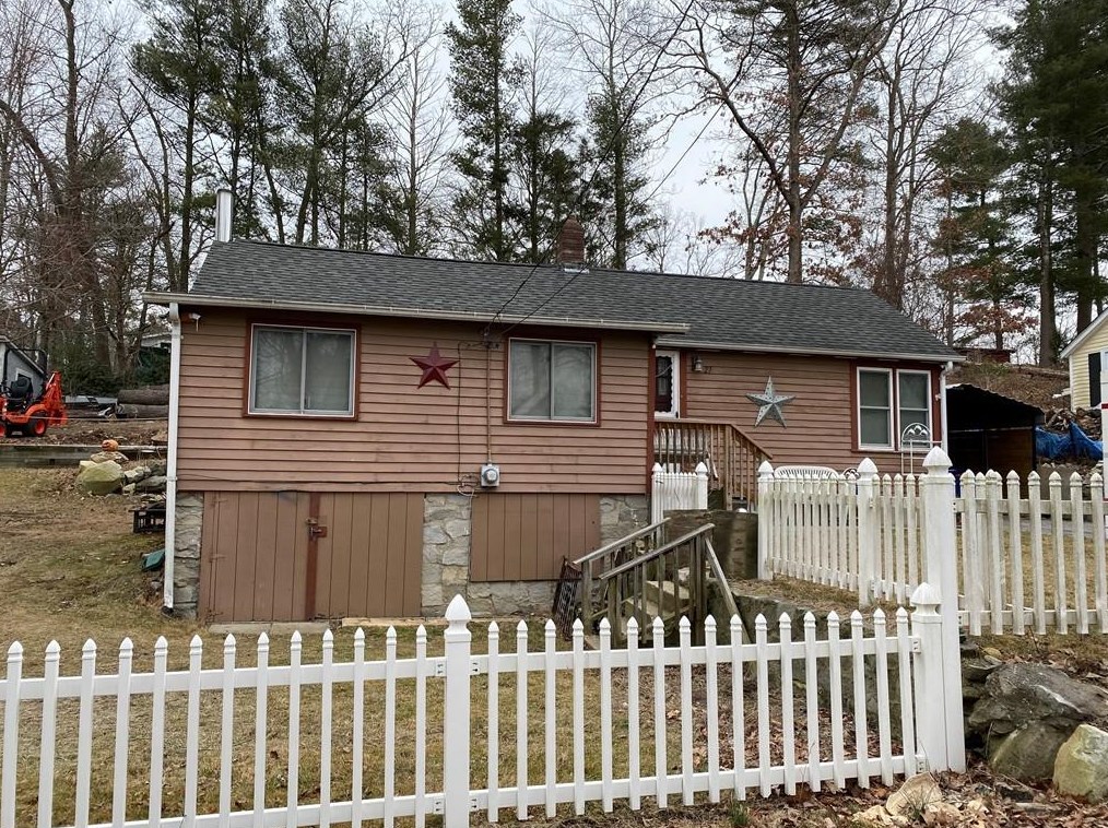 27 Lake Shore Dr, Glocester, RI 02814