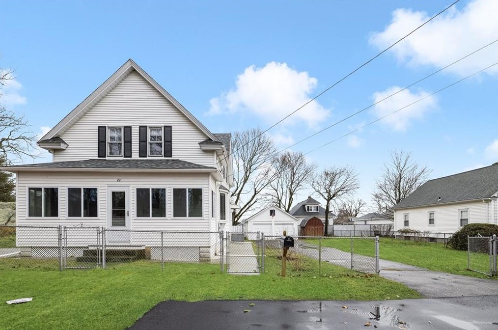 22 Oakland Ave, Providence, RI 02919