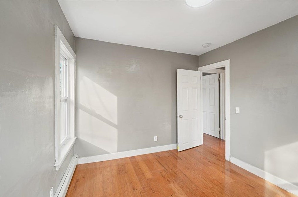 32 Potter Ave, West Warwick RI  02893-4611 exterior