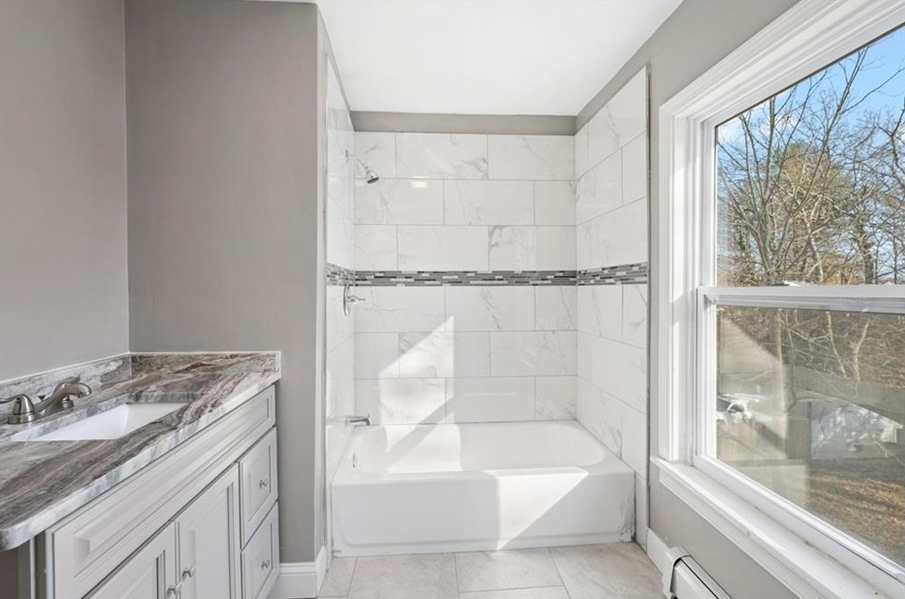 32 Potter Ave, West Warwick RI  02893-4611 exterior