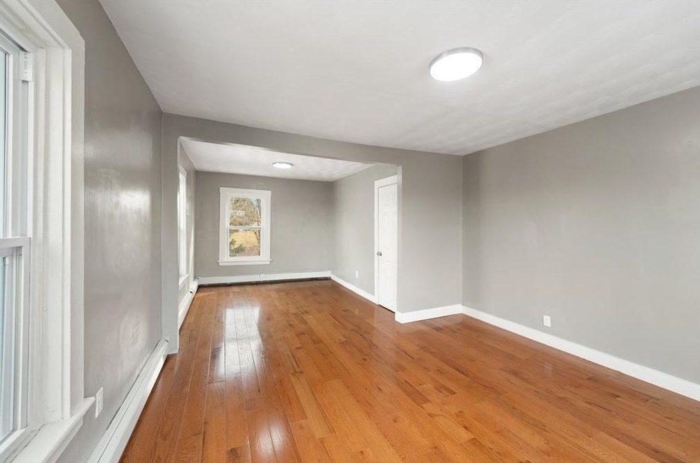 32 Potter Ave, West Warwick RI  02893-4611 exterior