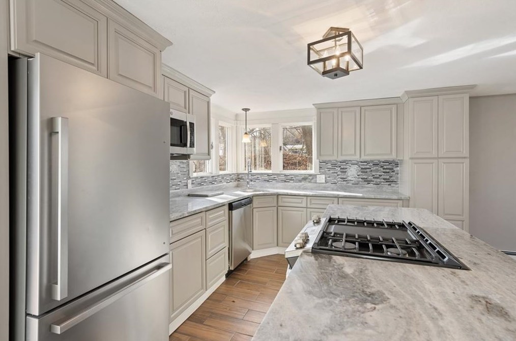 32 Potter Ave, West Warwick RI  02893-4611 exterior