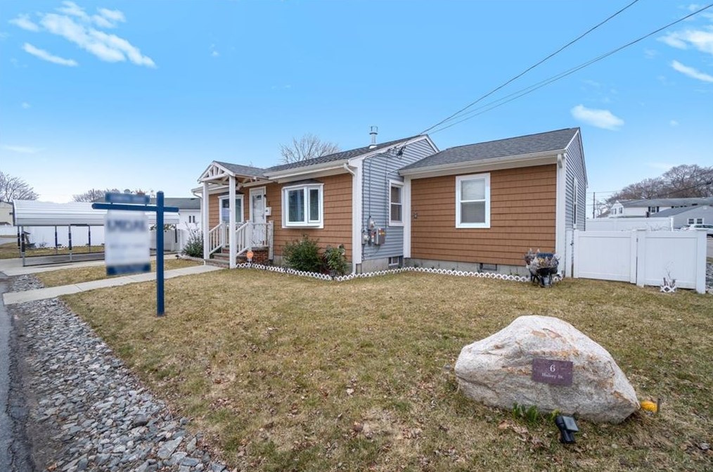 6 Halsey St, North Providence, RI 02911