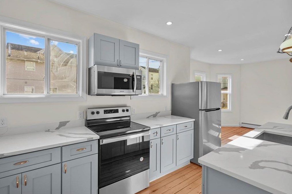 35 Felix St #1, Providence, RI 02908