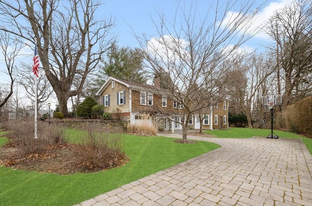 10 Highland Ave, Barrington, RI 02806