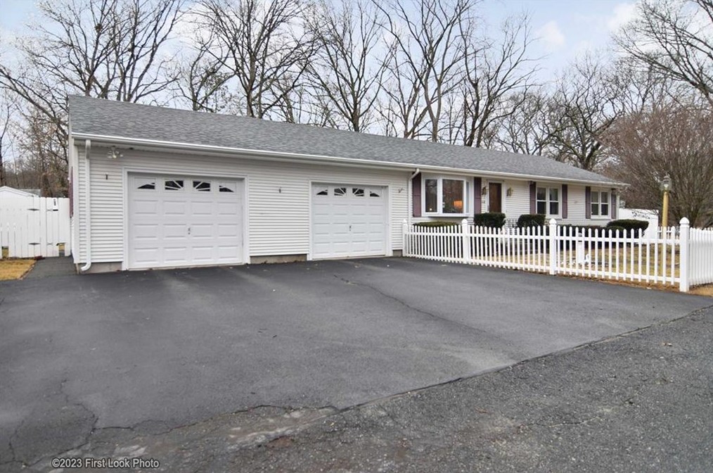 968 Lower River Rd, Lincoln, RI 02865