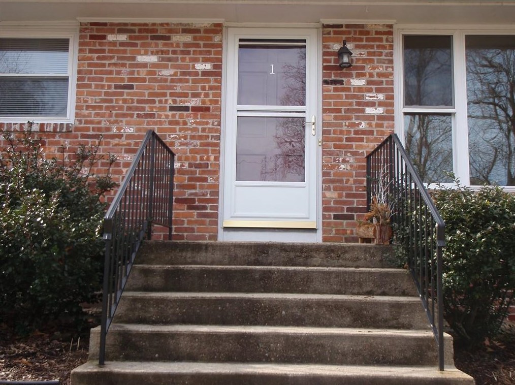 1 White Rock Rd, Coventry, RI 02816