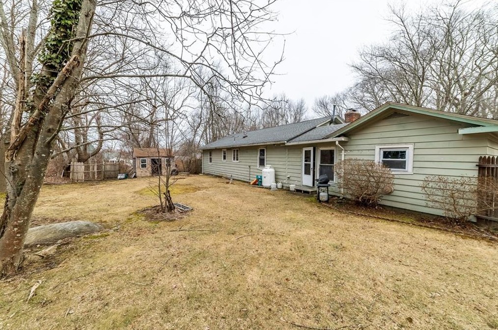 131 Sayles Hill Rd, North Smithfield, RI 02896