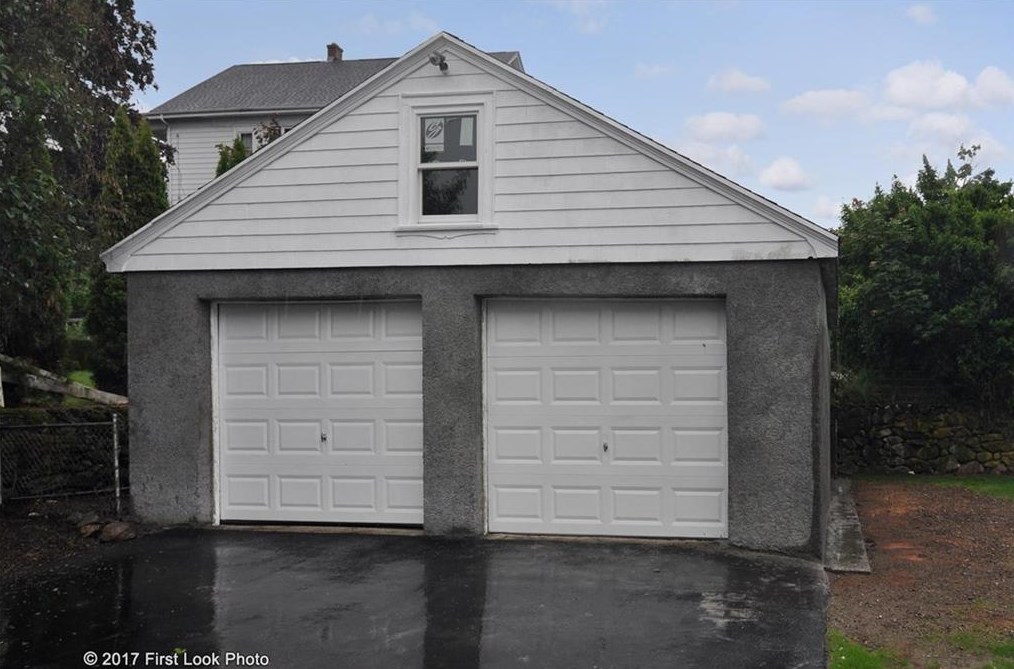 93 Old Main St, Lincoln, RI 02838