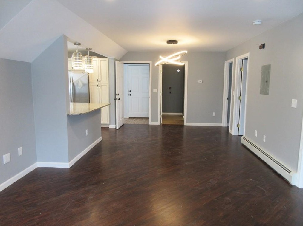 406 Front St #3, Woonsocket, RI 02895