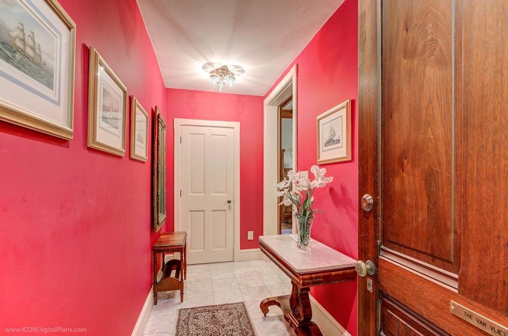 6 Howe Ave #3, Middletown, RI 02840