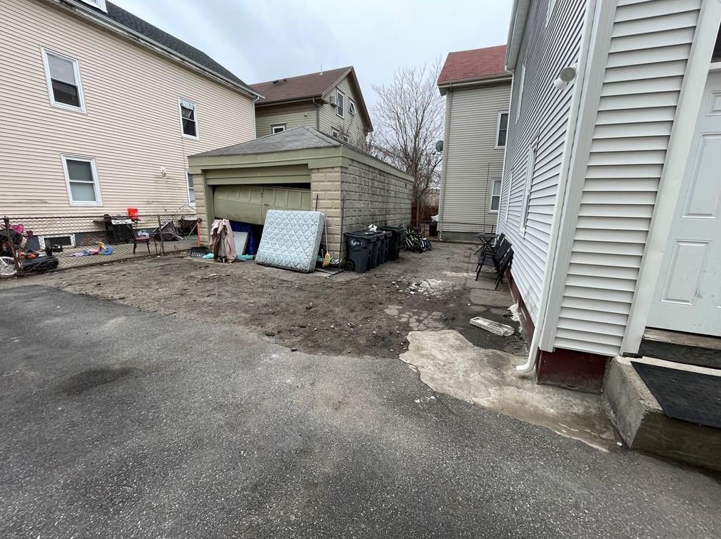 82 Bernon St, Providence, RI 02908