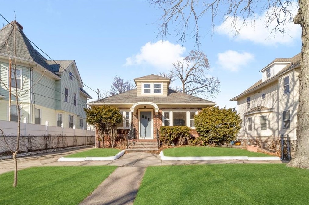 265 Washington Ave, Providence, RI 02905