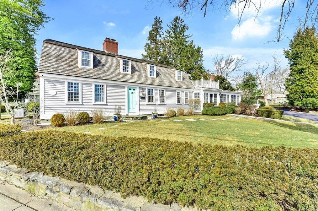 125 New Meadow Rd, Barrington, RI 02806