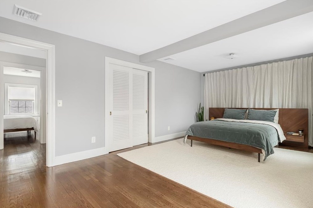 27 Don Ave, East Providence RI  02916-2302 exterior