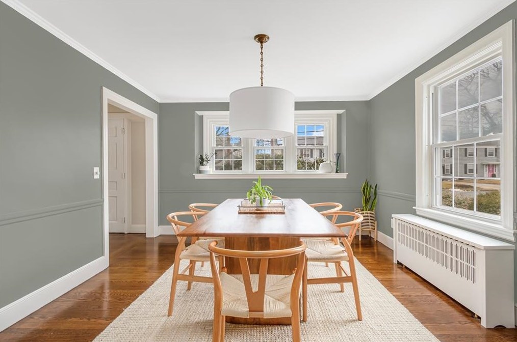 27 Don Ave, East Providence RI  02916-2302 exterior