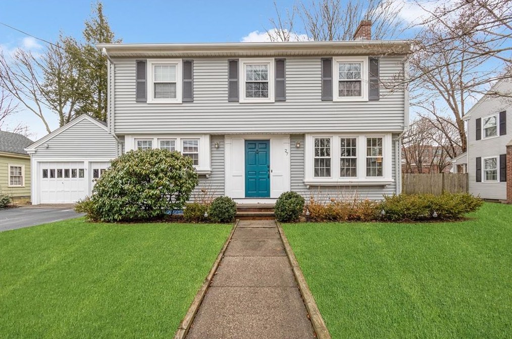 27 Don Ave, East Providence RI  02916-2302 exterior