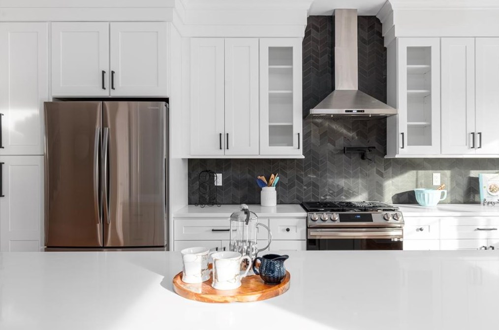 833 Sachem Rd, North Kingstown, RI 02852