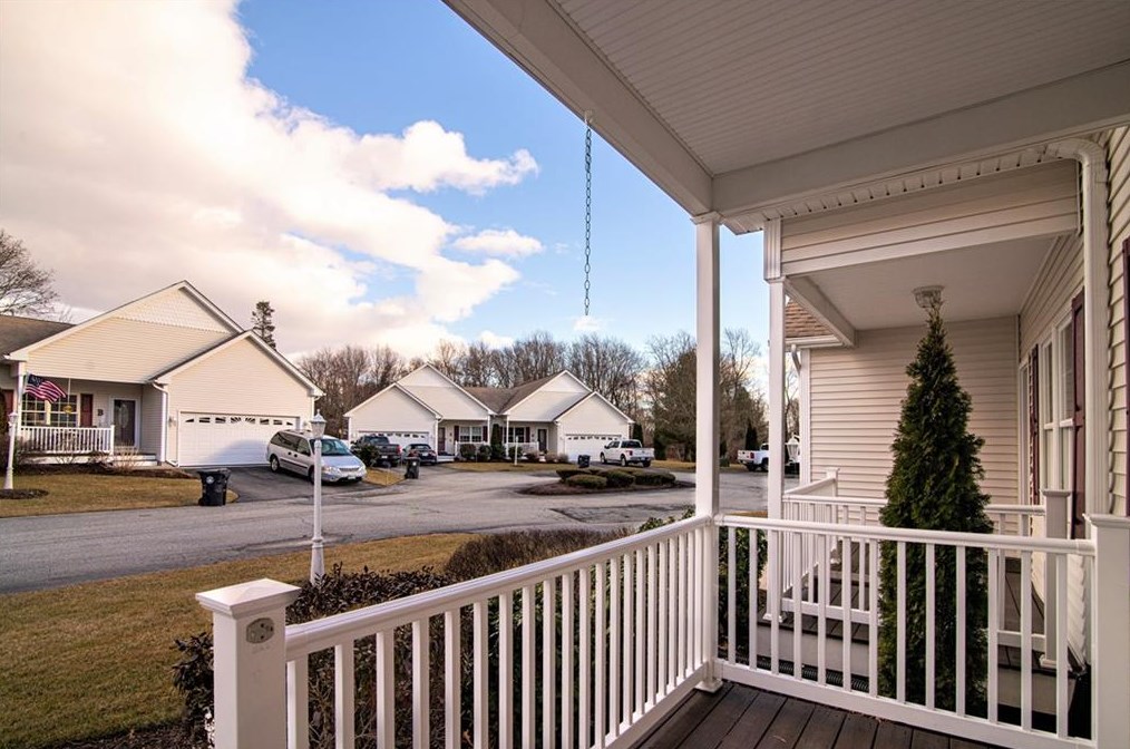 4 Asylum Rd #h, North Providence, RI 02904