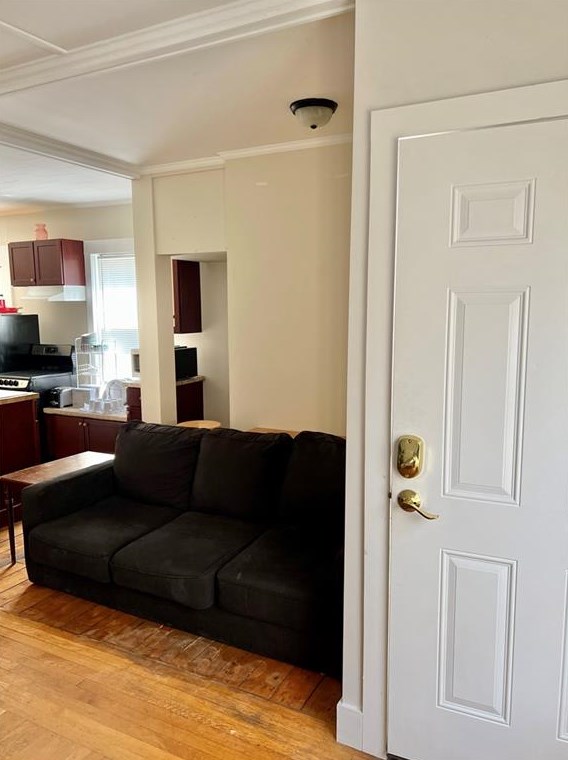 30 Howard St # 1, Middletown, RI