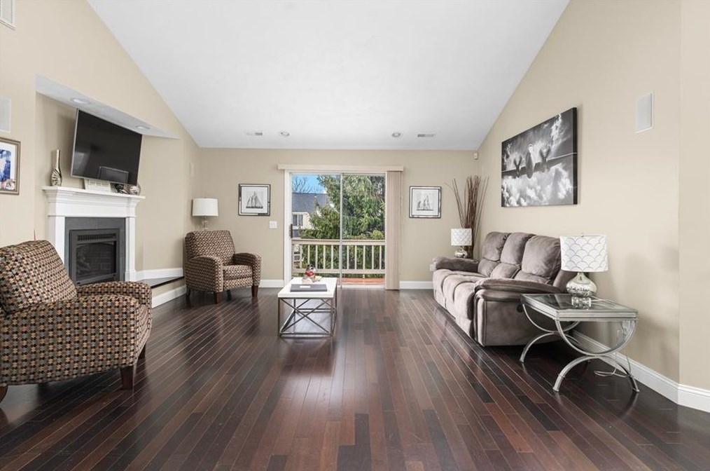 86 Nipmuc Trail #f, North Providence, RI 02904