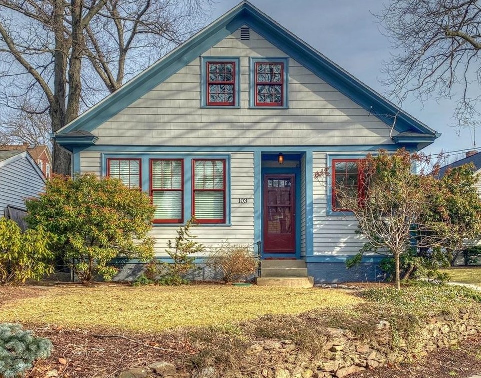 103 Summit Ave, Providence, RI 02906